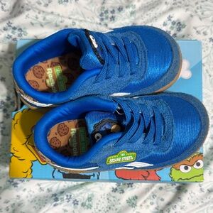Reebok Kids Sesame Street Blue Sneakers